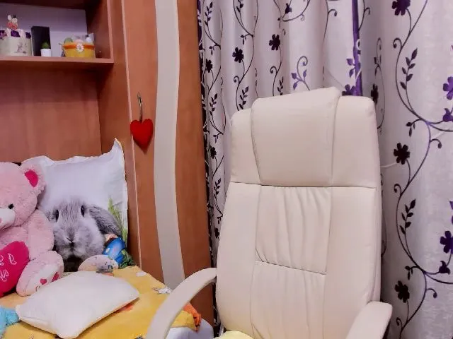 Live sex webcam photo for Linxxxjoy #273212704