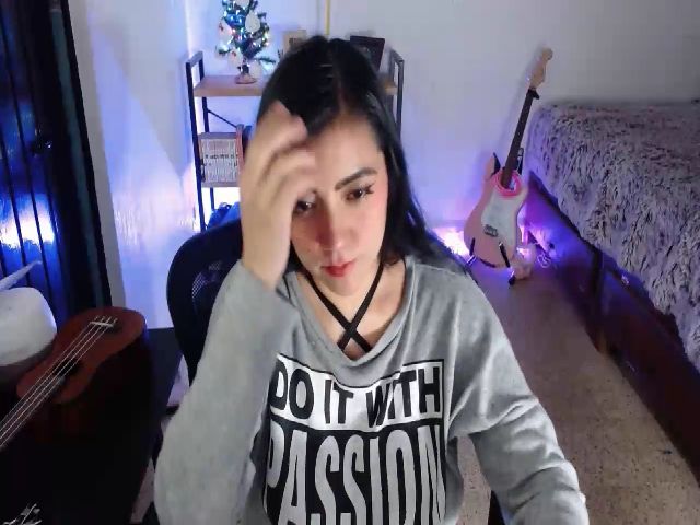 Live sex webcam photo for LionessHunts #271798608