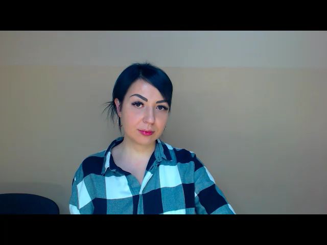 Live sex webcam photo for Liragan #271873222