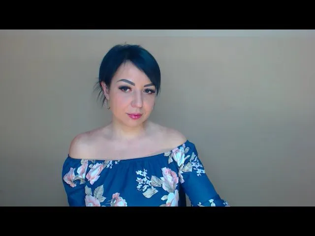 Live sex webcam photo for Liragan #271896367