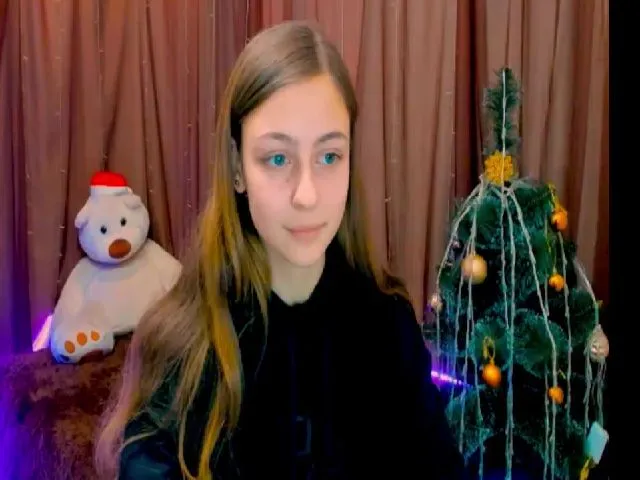 Live sex webcam photo for LisaBaker_ #271792173