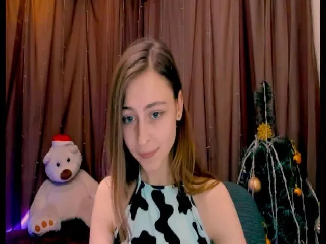Live sex webcam photo for LisaBaker_ #271802356