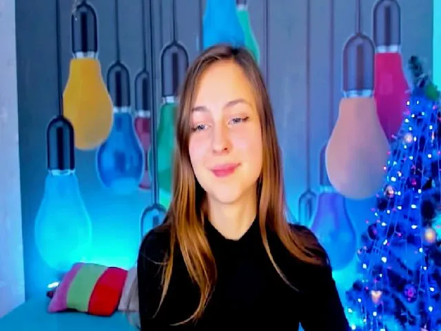 Live sex webcam photo for LisaBaker_ #271924660