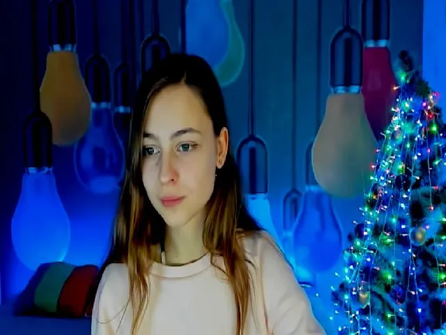Live sex webcam photo for LisaBaker_ #271944480