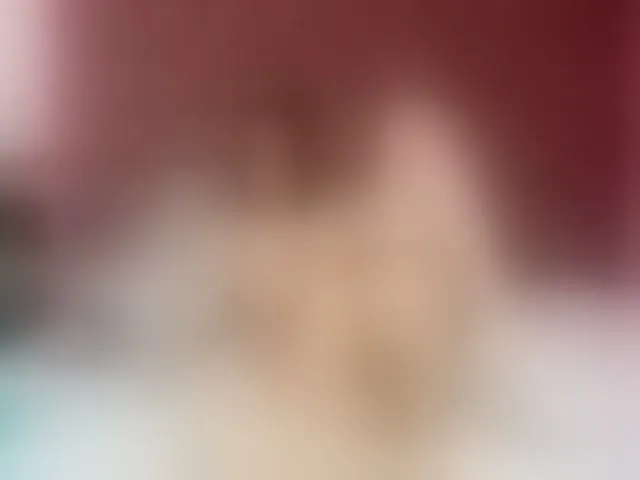 Live sex webcam photo for LisaBrox #273605849