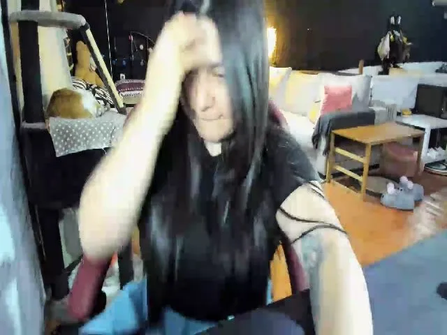 Live sex webcam photo for LisaMariaH #271855609