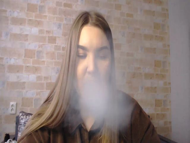 Live sex webcam photo for Lisa_Kitty21 #272811606