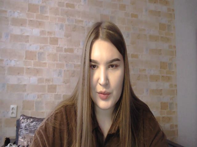 Live sex webcam photo for Lisa_Kitty21 #272811758