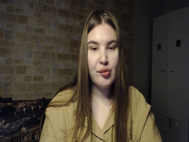 Live sex webcam photo for Lisa_Kitty21 #272842267