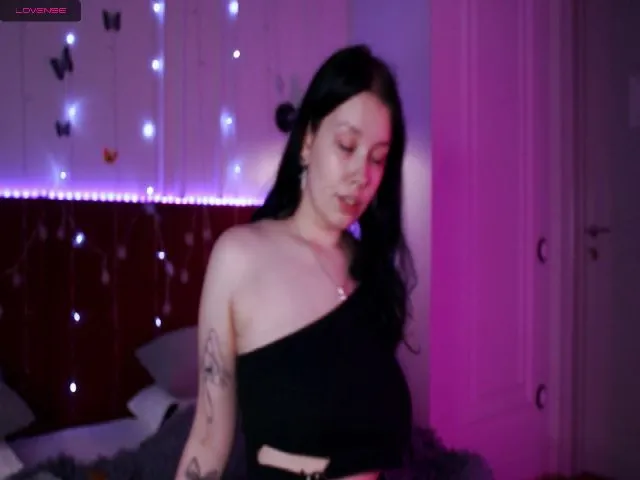 Live sex webcam photo for Lisa_Teeny #273089397