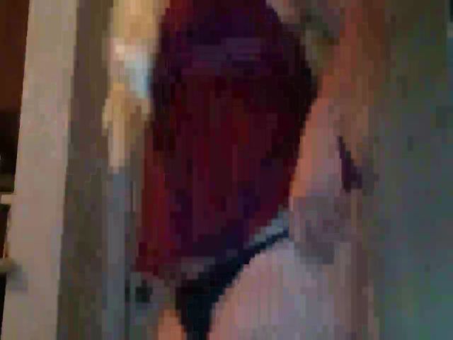 Live sex webcam photo for Lisette4 #272105863