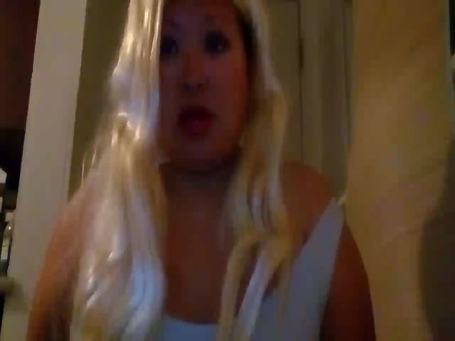 Live sex webcam photo for Lisette4 #272169476