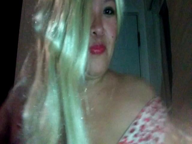 Live sex webcam photo for Lisette4 #272485262