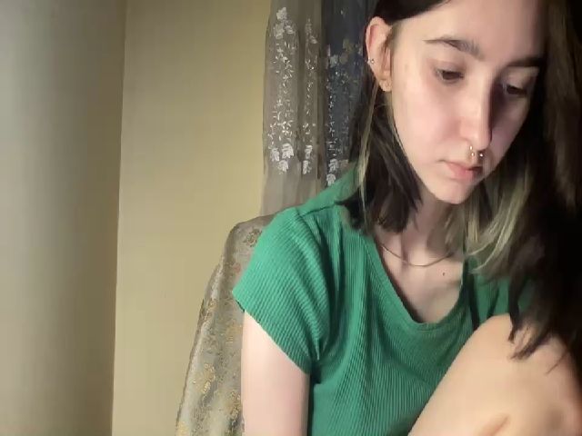 Live sex webcam photo for LissaGrettel #273100543