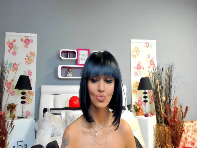 Live sex webcam photo for LissaJo #272477821