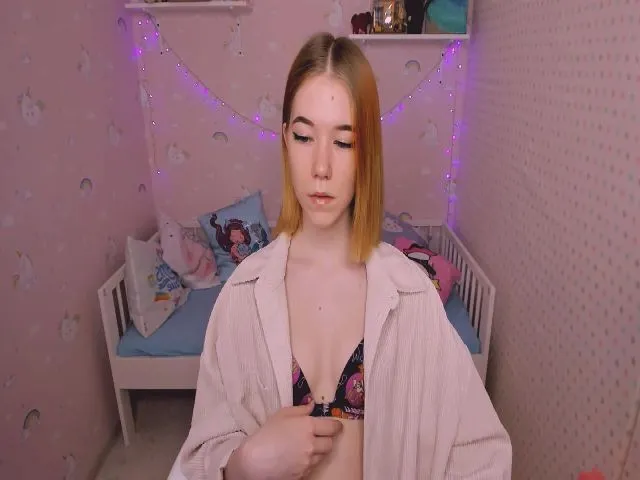 Live sex webcam photo for Litl_Mia #287892858