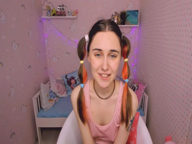 Live sex webcam photo for Litl_ariel #273160386