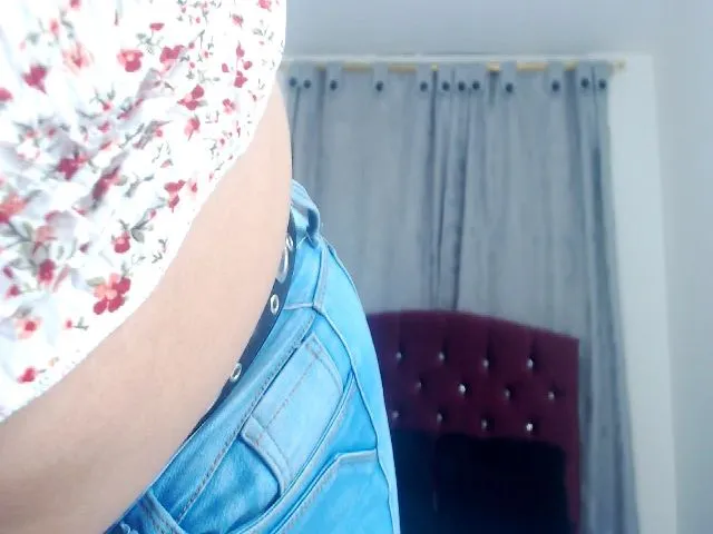 Live sex webcam photo for Litlecapricex #274332049