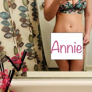 Live sex webcam photo for LittleAnnie0 #278191425