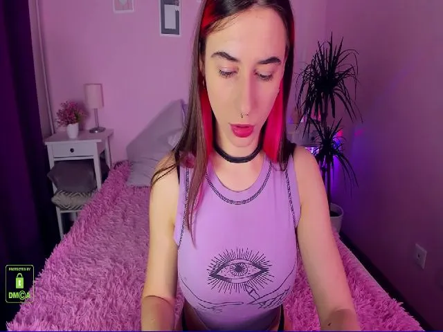 Live sex webcam photo for LittleDevilJN #272408566