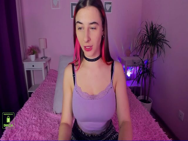 Live sex webcam photo for LittleDevilJN #272448468