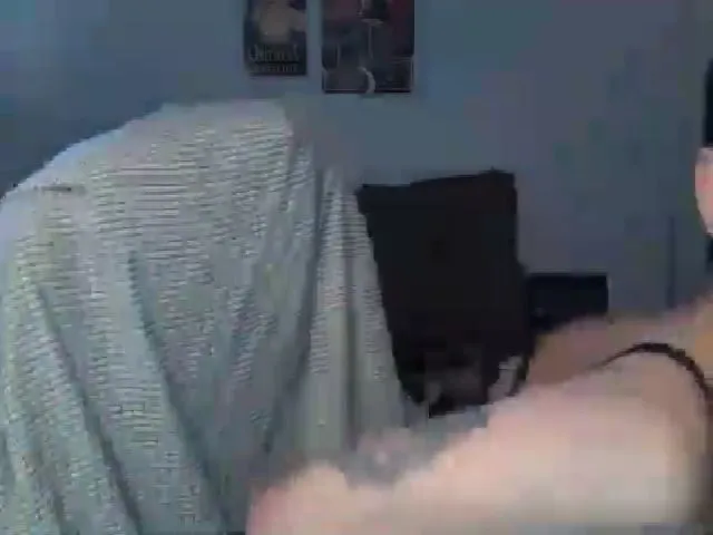 Live sex webcam photo for LittleJess1 #274097824