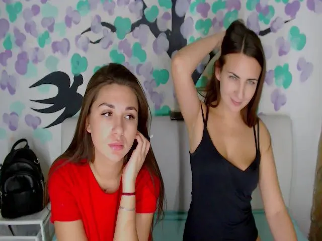 Live sex webcam photo for LittleWildOne #272313488