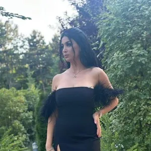 Live sex webcam photo for LittleWoman25
