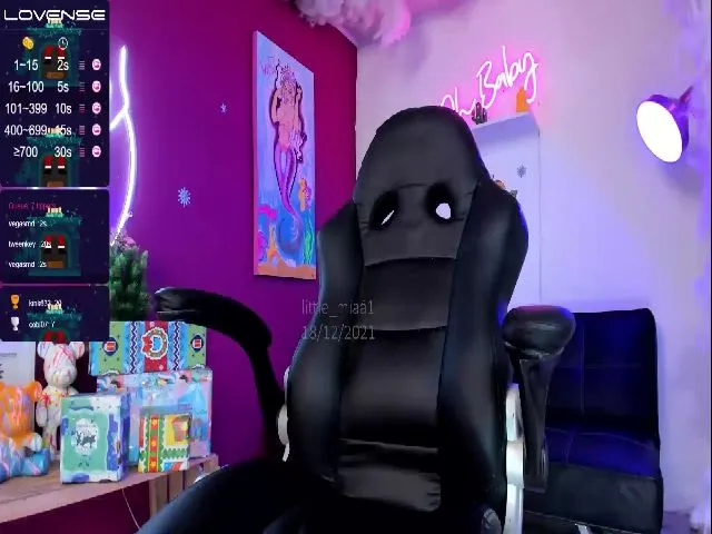 Live sex webcam photo for Little_Miaa1 #271703074