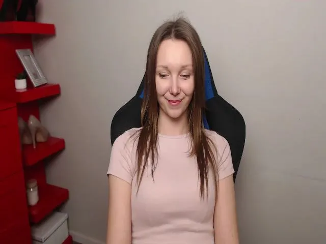 Live sex webcam photo for Little_ZOE #272673156
