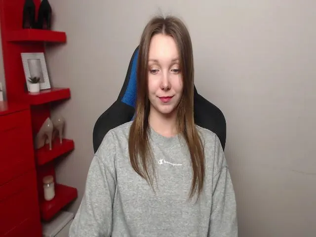 Live sex webcam photo for Little_ZOE #273126186