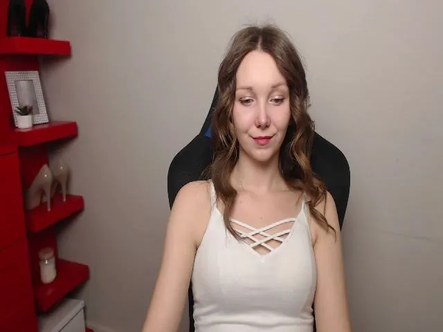 Live sex webcam photo for Little_ZOE #273136719
