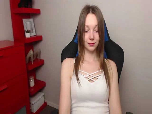 Live sex webcam photo for Little_ZOE #273354238