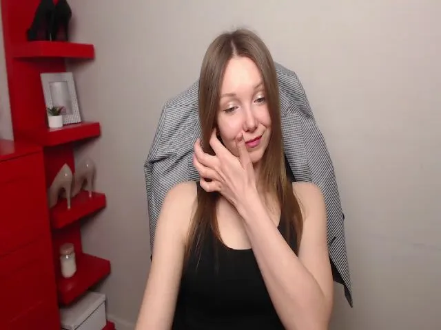 Live sex webcam photo for Little_ZOE #273423940