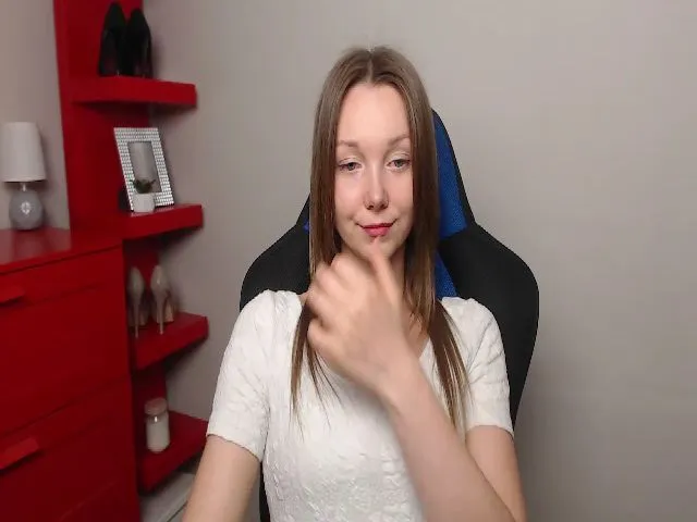 Live sex webcam photo for Little_ZOE #273954142
