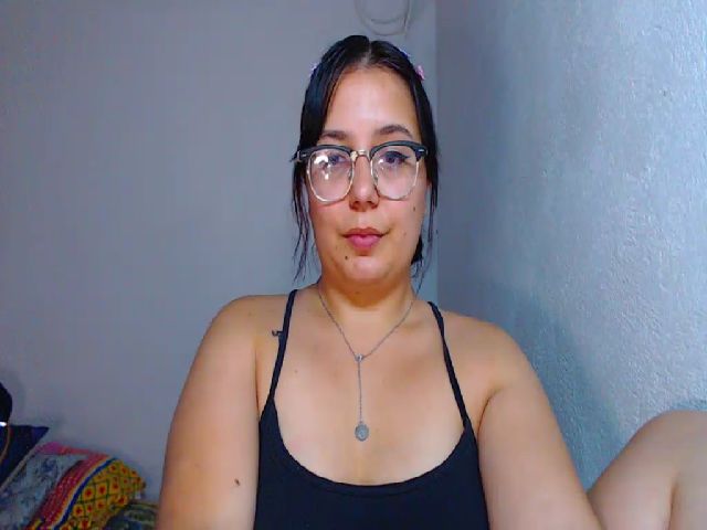 Live sex webcam photo for Little_abbyy #274312305