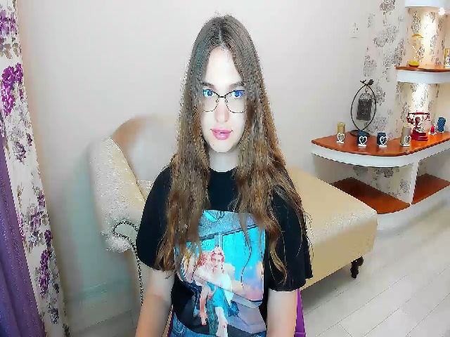 Live sex webcam photo for Littlee_Devil #273311076