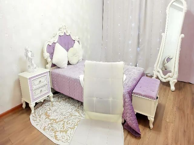 Live sex webcam photo for Littlee_Miss #273004678