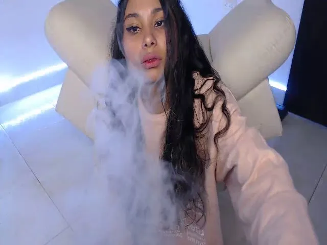 Live sex webcam photo for Littlejulieta #273744963