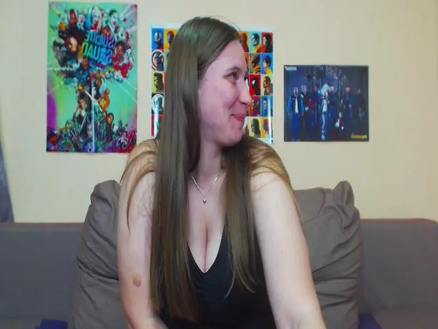 Live sex webcam photo for LiyaSilve #287894045