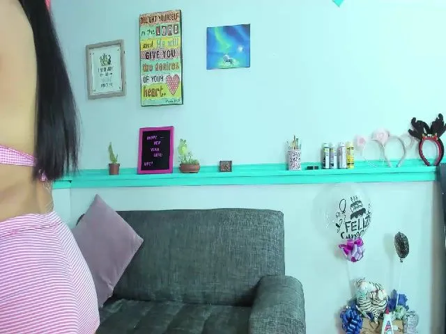 Live sex webcam photo for Liz_gormant #271937761