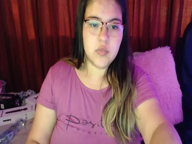 Live sex webcam photo for Lizzie_curvy #271936812