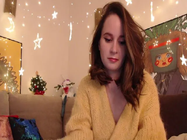 Live sex webcam photo for LizzyPeach #271795307