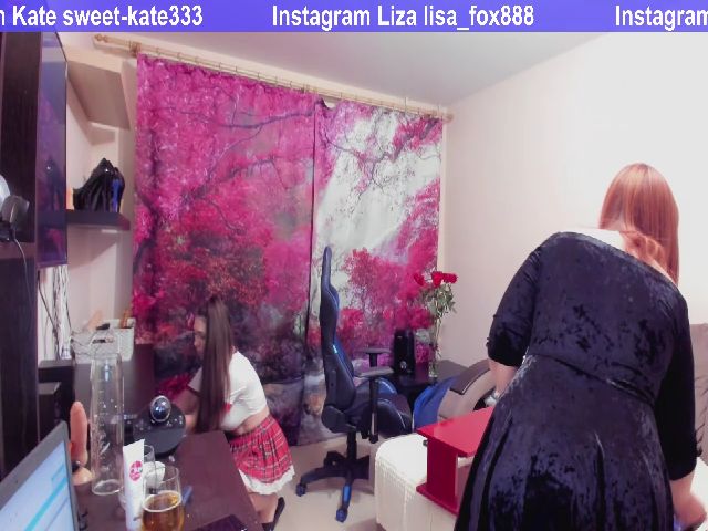 Live sex webcam photo for Lizzzzon #272844548