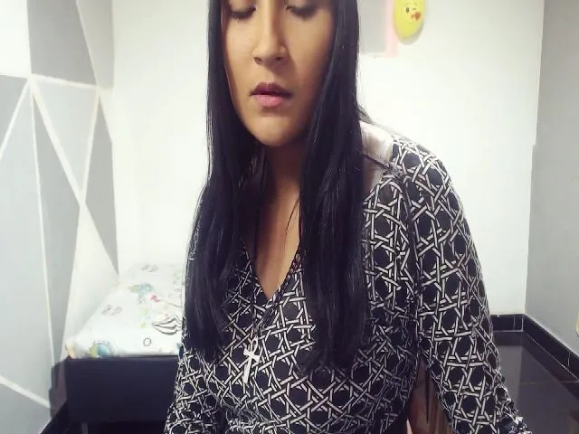 Live sex webcam photo for Lola_sax #273173774
