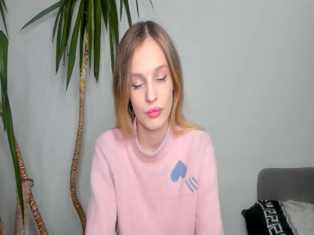 Live sex webcam photo for Lola_vi #272217914