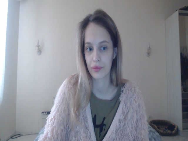 Live sex webcam photo for Lola_vi #273052575