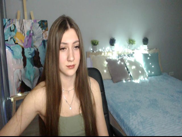 Live sex webcam photo for Lolaa___ #272135020