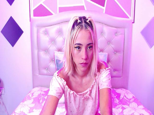 Live sex webcam photo for Lolalola_1 #272150944