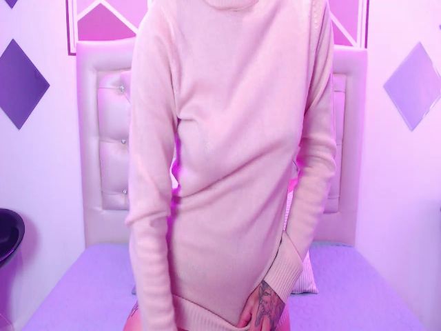 Live sex webcam photo for Lolalola_1 #272468209